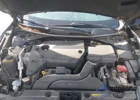 2017 Nissan Altima 2.5 Sr из США, поврежденный, VIN 1N4AL3APXHC256767